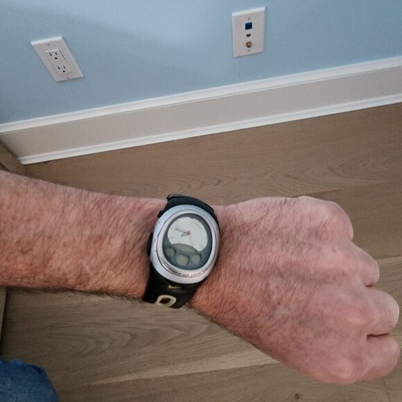 Men's Vintage 90s Nike Triax Watch - Picture 5 of 14